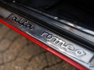 Image 38/43 of Alfa Romeo 2000 GT Veloce (1972)