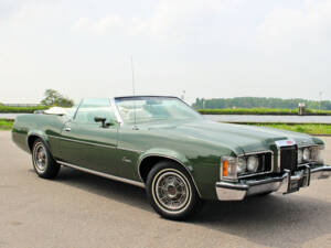 Image 4/28 de Mercury Cougar XR-7 Convertible (1973)