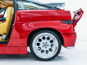 Image 38/48 de Alfa Romeo SZ (1989)