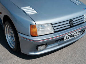 Image 46/50 of Peugeot 205 GTi 1.9 (1990)