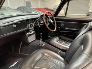 Bild 5/5 von Aston Martin DB 6 Mk II (1970)