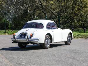Image 13/30 de Jaguar XK 150 FHC (1960)