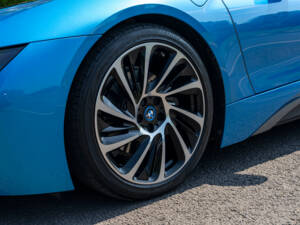 Image 8/33 of BMW i8 Coupé (2015)