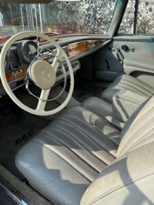 Image 9/18 of Mercedes-Benz 300 SE (1966)