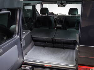 Immagine 27/32 di Mercedes-Benz G 500 (SWB) (2012)