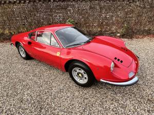Image 28/50 de Ferrari Dino 246 GT (1971)