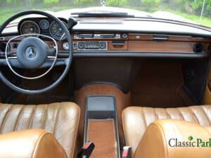 Bild 12/49 von Mercedes-Benz 280 SE 3,5 (1972)