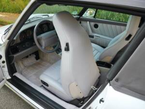 Bild 20/45 von Porsche 911 Carrera 2 (1993)