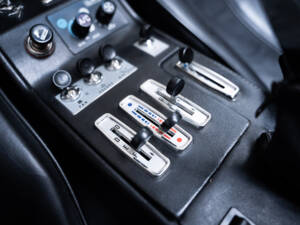 Image 18/37 of Ferrari 308 GTS (1979)