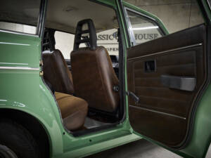 Bild 64/98 von Volvo 244 DL (1975)