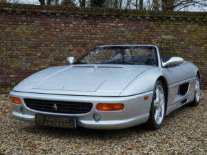 Bild 44/50 von Ferrari F 355 Spider (1999)