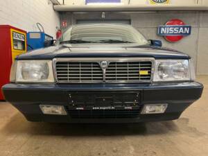 Image 3/16 of Lancia Thema 8.32 (1988)