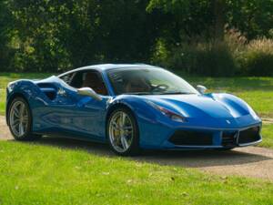 Imagen 9/50 de Ferrari 488 GTB (2017)