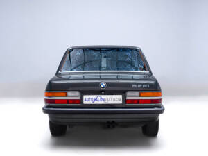 Immagine 14/43 di BMW 528i (1986)