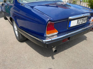 Image 13/36 of Jaguar XJ 6 4.2 (1984)