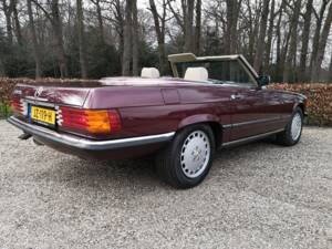 Image 9/38 of Mercedes-Benz 560 SL (1986)