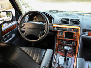 Image 18/25 of Land Rover Range Rover 4.6 HSE (1997)