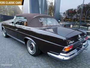 Image 9/14 of Mercedes-Benz 280 SE 3,5 (1970)