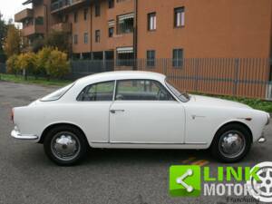 Image 8/10 of Alfa Romeo Giulietta SZ (1960)