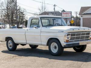 Image 3/41 of Ford F-250 (1967)