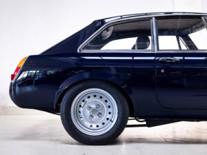 Image 32/41 de MG MGB GT V8 (1976)