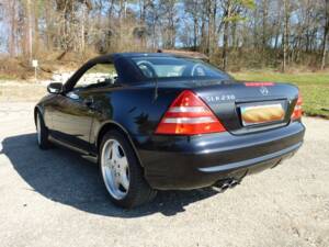 Image 25/53 of Mercedes-Benz SLK 230 Kompressor (1999)