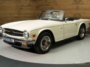 Image 6/19 de Triumph TR 6 PI (1973)