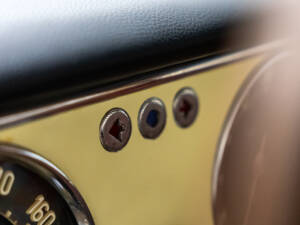 Image 32/45 of Lancia Flaminia GT Touring (1961)