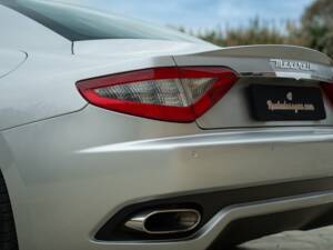 Image 27/50 of Maserati GranTurismo S (2009)