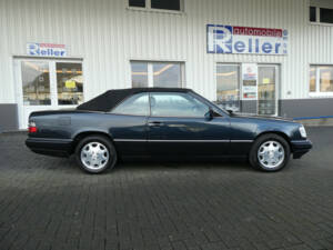Bild 7/24 von Mercedes-Benz E 320 (1994)