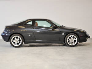 Image 24/29 of Alfa Romeo GTV 2.0 Twin Spark (2001)