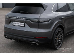 Image 25/38 of Porsche Cayenne (2019)
