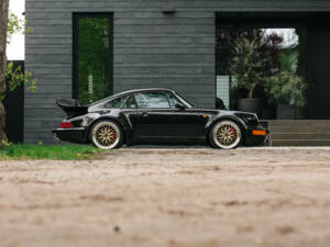 Image 10/95 de Porsche 911 Turbo 3.3 (1991)