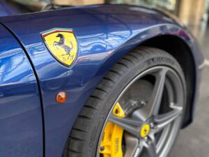 Image 7/16 of Ferrari 458 Spider (2011)