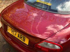 Image 40/50 of Jaguar XK8 4.0 (1998)