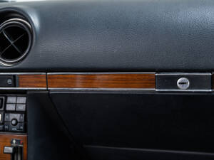 Image 21/43 de Mercedes-Benz 350 SL (1978)