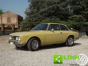 Immagine 4/10 di Alfa Romeo Giulia GT 1300 Junior (1976)