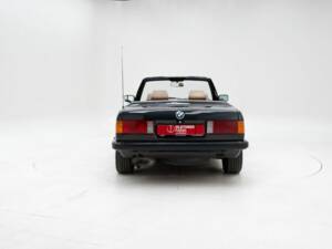 Image 7/15 of BMW 320i (1990)