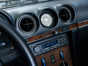 Image 12/30 de Mercedes-Benz 300 SL (1987)