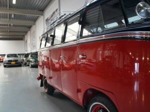 Image 22/50 of Volkswagen T1 Brasil &quot;Samba&quot; (1975)