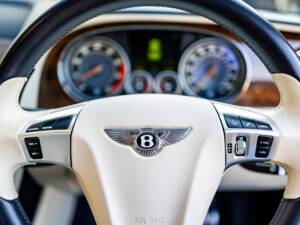 Imagen 21/31 de Bentley Continental Flying Spur (2013)