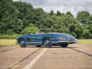 Immagine 2/50 di Mercedes-Benz 300 SL Roadster (1958)