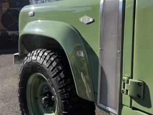 Image 3/4 of Land Rover Defender 110 (1993)