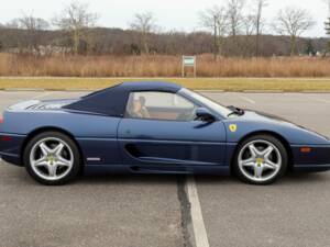 Image 2/12 of Ferrari F 355 Spider (1997)