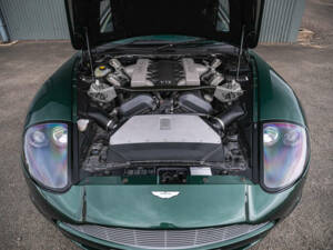 Imagen 13/44 de Aston Martin V12 Vanquish (2002)