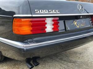 Image 15/30 of Mercedes-Benz 500 SEC (1986)