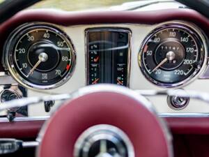 Image 42/46 de Mercedes-Benz 250 SL (1967)