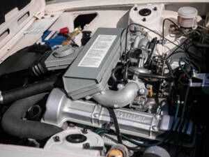 Image 18/47 of Triumph Stag (1975)