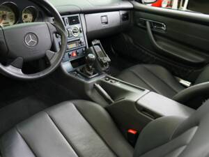 Bild 26/36 von Mercedes-Benz SLK 230 Kompressor (1999)