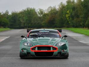 Image 4/25 de Aston Martin DBRS9 (2006)